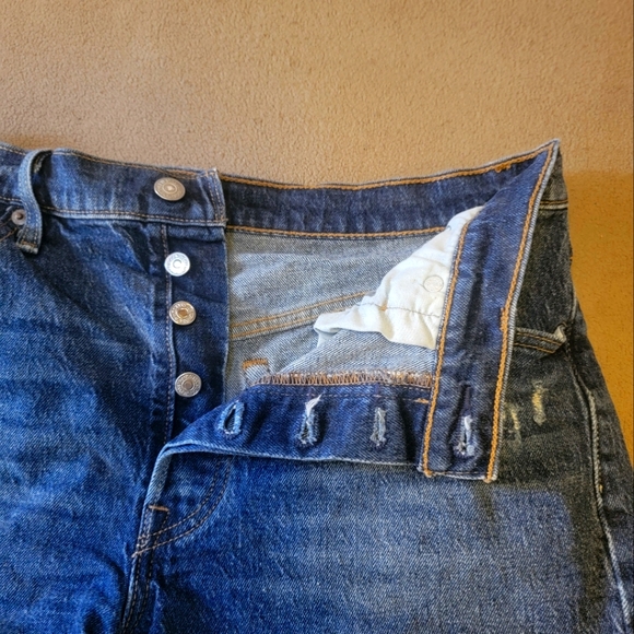 501 Levi cut-off shorts - Picture 3 of 5